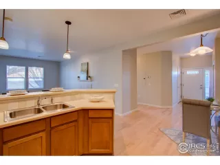 Photo #5: 902262 Listing