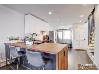 Photo #5: 902279 Listing 