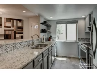 Photo #5: 902316 Listing