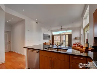 Photo #5: 902381 Listing 