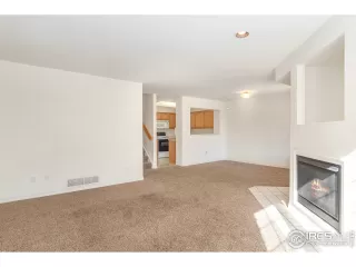 Photo #5: 902428 Listing