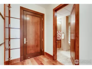 Photo #5: 902429 Listing