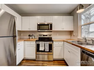 Photo #5: 902431 Listing