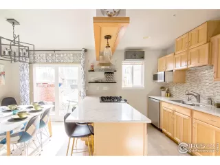 Photo #5: 902492 Listing