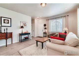 Photo #5: 902506 Listing