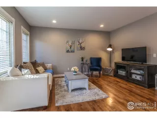 Photo #4: 902760 Listing