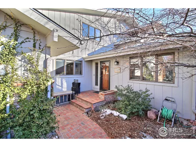 MLS: 902814 Condo For Sale