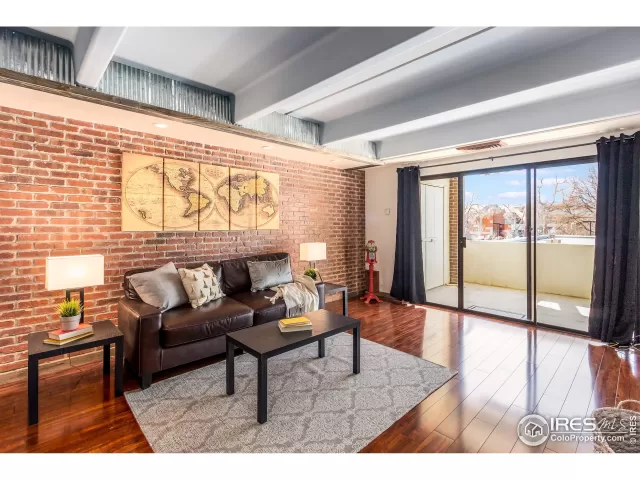 MLS: 902885 Condo For Sale