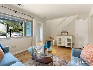 Photo #6: 902918 Listing