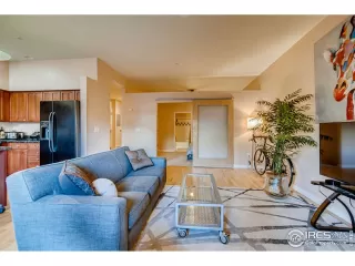 Photo #4: 902995 Listing