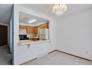 Photo #5: 903302 Listing