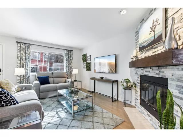 MLS: 9033207 Condo For Sale