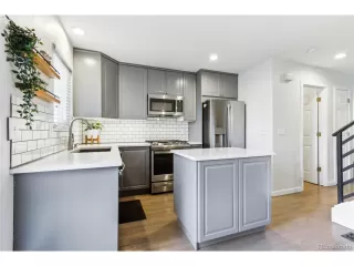 Photo #3: 9033207 Listing 