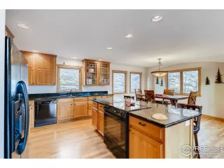 Photo #2: 903342 Listing