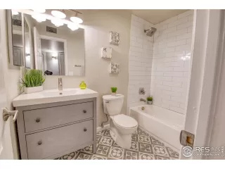 Photo #5: 903614 Listing