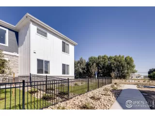 Photo #2: 903688 Listing