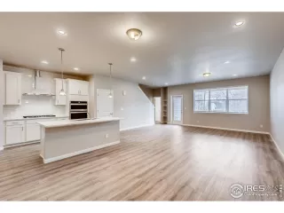 Photo #2: 903693 Listing