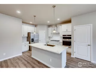 Photo #4: 903693 Listing