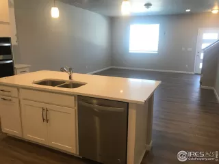 Photo #6: 903705 Listing