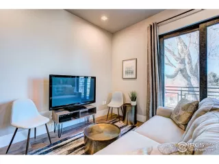 Photo #2: 903741 Listing