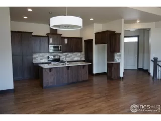 Photo #3: 903964 Listing