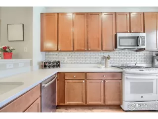 Photo #4: 903975 Listing