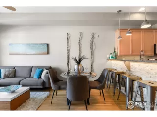 Photo #6: 904056 Listing