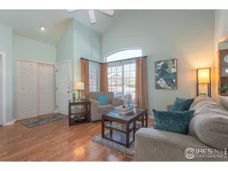 Photo #5: 904143 Listing