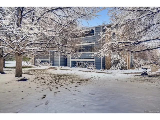 MLS: 9041527 Condo For Sale