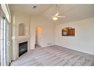 Photo #4: 904422 Listing