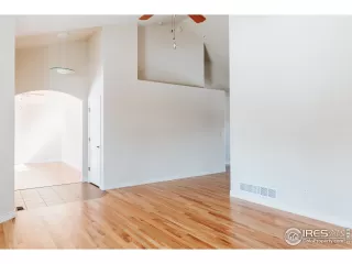 Photo #4: 904522 Listing