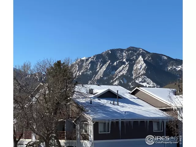 MLS: 904787 Condo For Sale