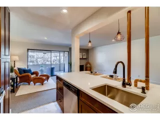 Photo #5: 904787 Listing