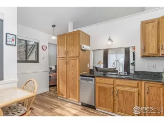 Photo #5: 904900 Listing