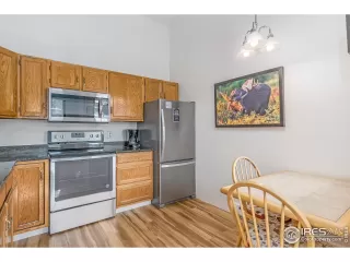 Photo #6: 904900 Listing