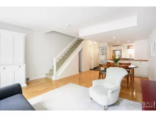 Photo #5: 904906 Listing 