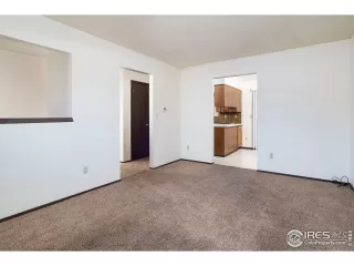 Photo #4: 904917 Listing