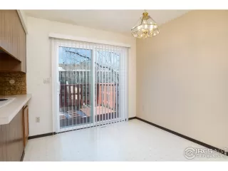 Photo #5: 904917 Listing