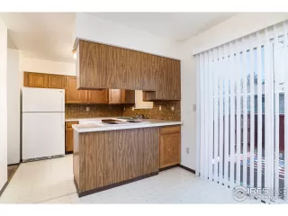 Photo #6: 904917 Listing