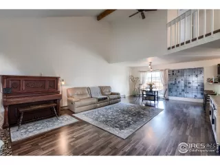 Photo #4: 904918 Listing