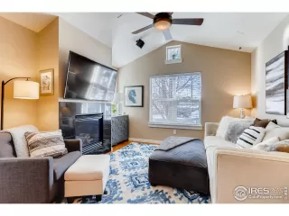 Photo #4: 904946 Listing