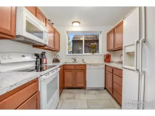 Photo #4: 904978 Listing