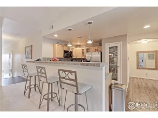 Photo #5: 905019 Listing