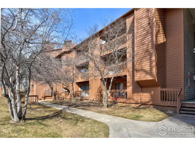 MLS: 905112 Condo For Sale