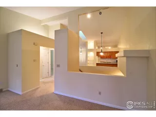 Photo #5: 905229 Listing