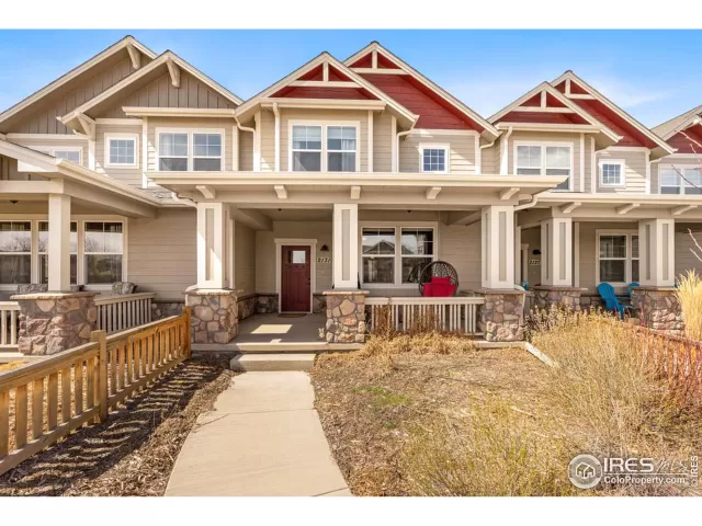 MLS: 905230 Condo For Sale