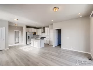 Photo #3: 905345 Listing