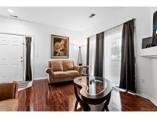 Photo #5: 9055106 Listing