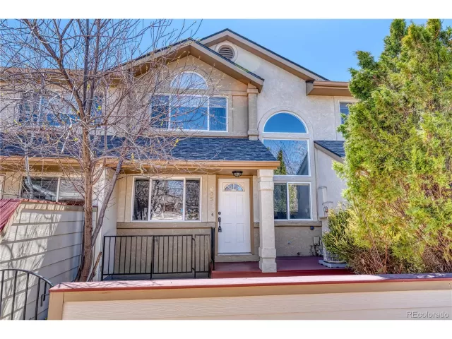 MLS: 9055124 Condo For Sale