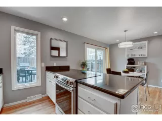 Photo #5: 905579 Listing